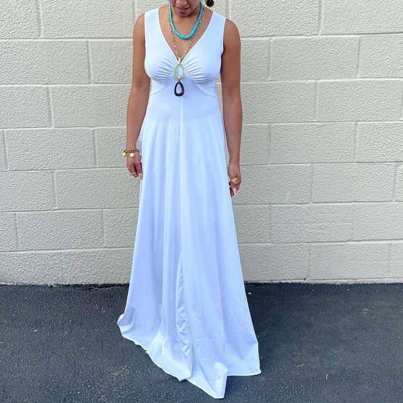 Vintage Dresses & Skirts - Vintage 1970s White Polyester V Neck Maxi Dress XS S
